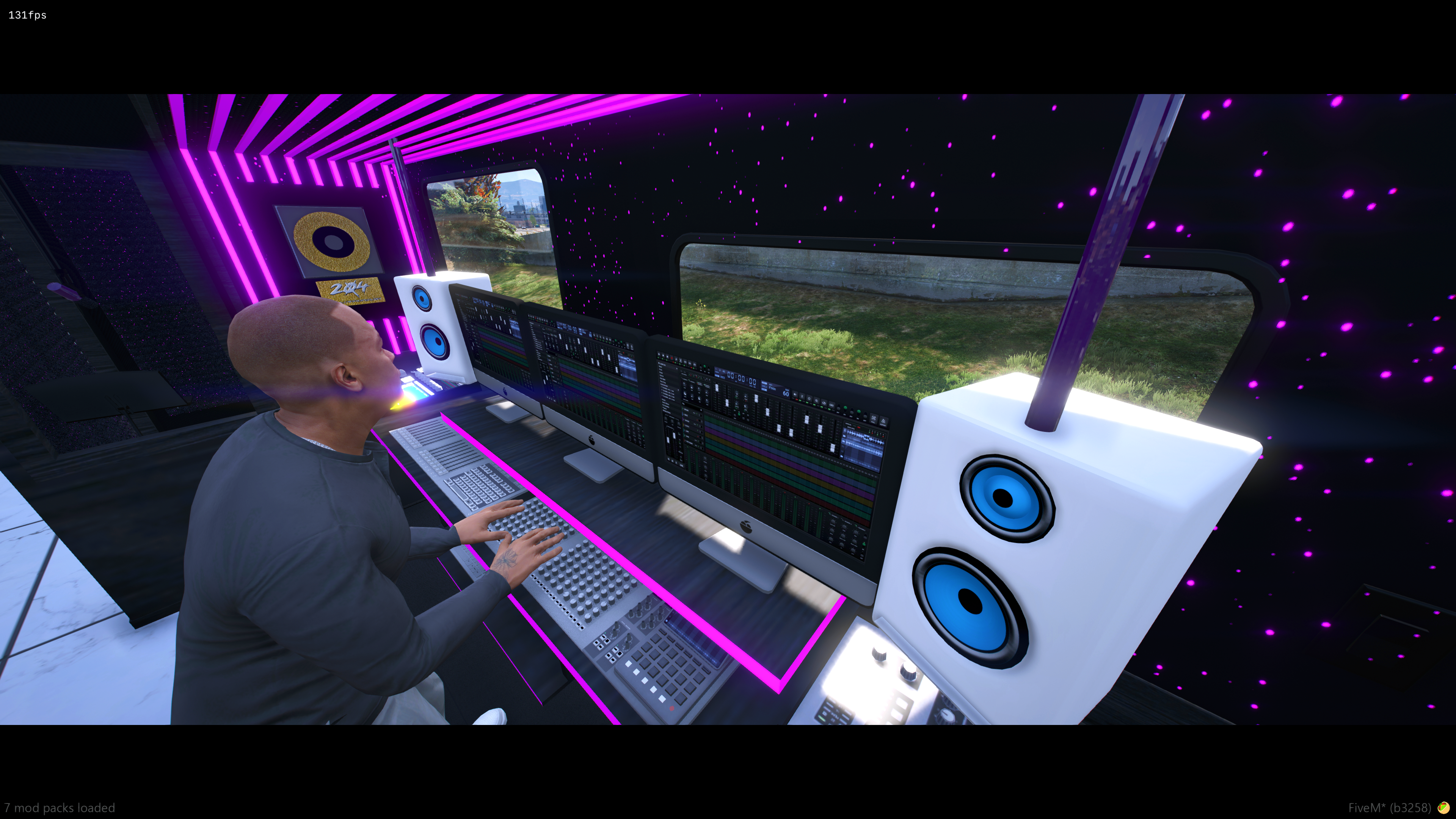 204s Hitmaker Executive Coach - Mobile Studio (Vehicle + Script Combo) 13